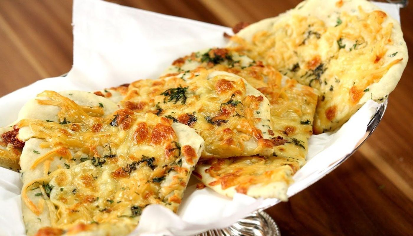 Chesse Chilli Garlic Naan