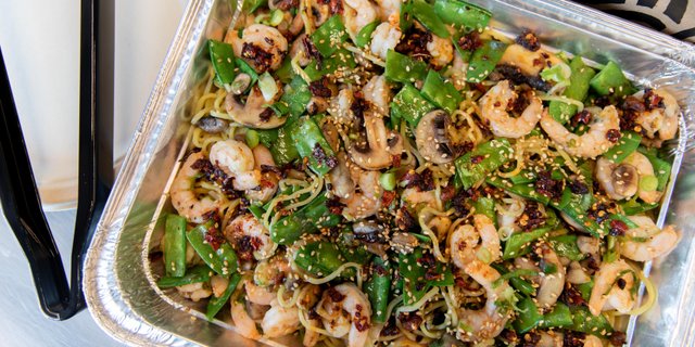Garlic Butter Shrimp Stir-Fry Platter