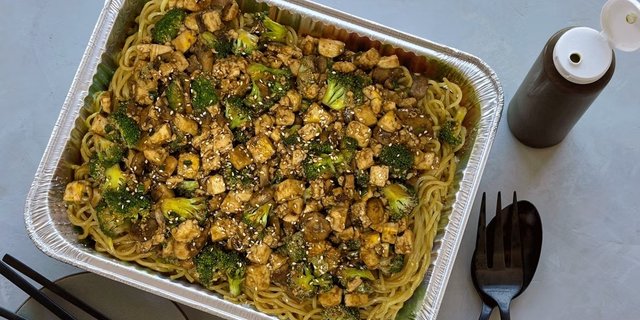 Vegan Sesame Garlic Stir-Fry Platter