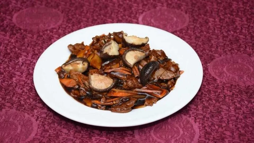 Beef with Chinese Mushrooms and Bamboo Shoots