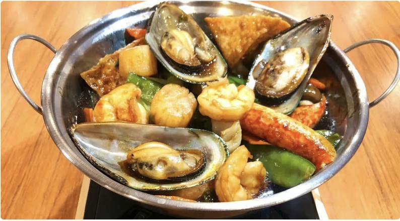 119. Seafood Tofu Hot Pot