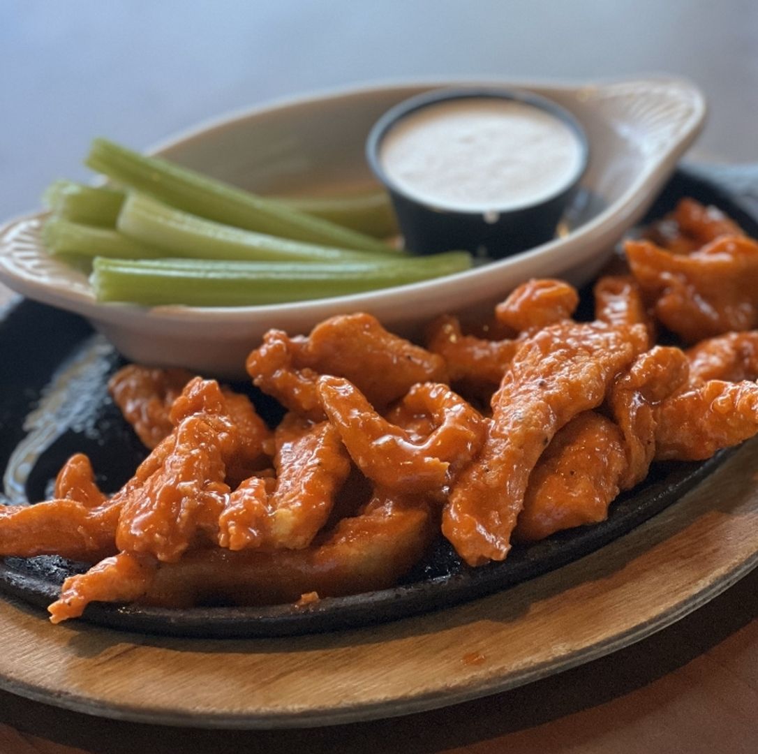 BONELESS WINGS