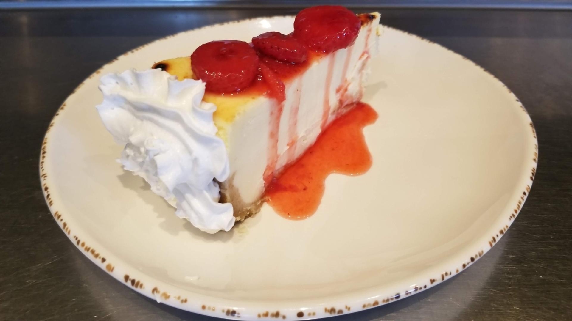CREAMY NY STYLE CHEESECAKE WITH FRUIT