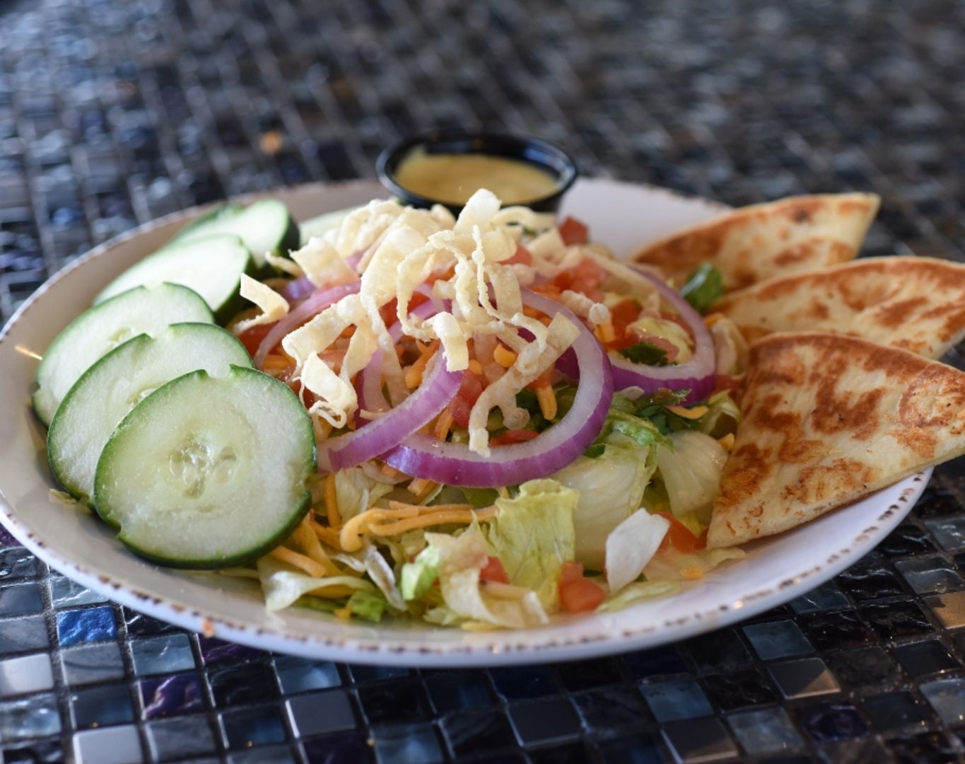 MIXED GREENS