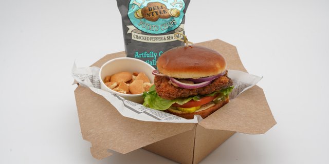 Yo' Mommas Chicken Sandwich Box
