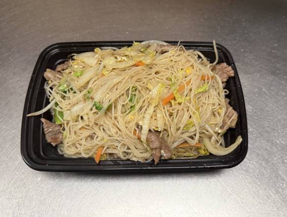 108. Beef Chow Mei Fun 牛炒米粉