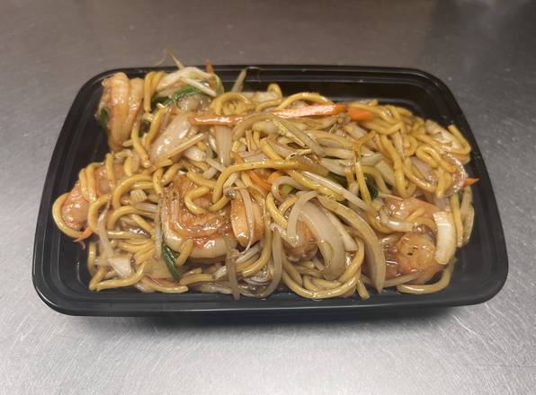 44. Jumbo Shrimp Lo Mein 大虾捞面