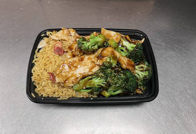 C7. Chicken with Broccoli 芥蓝鸡（晚餐）