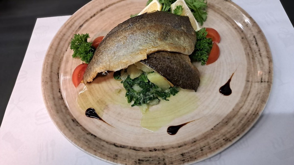 Filet poludimljene pastrmke