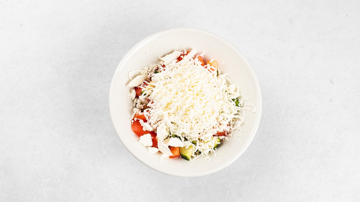 Šopska salata-paradajz, krastavac, luk, feta sir