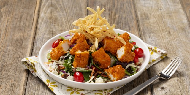 Buffalo Bleu Salad