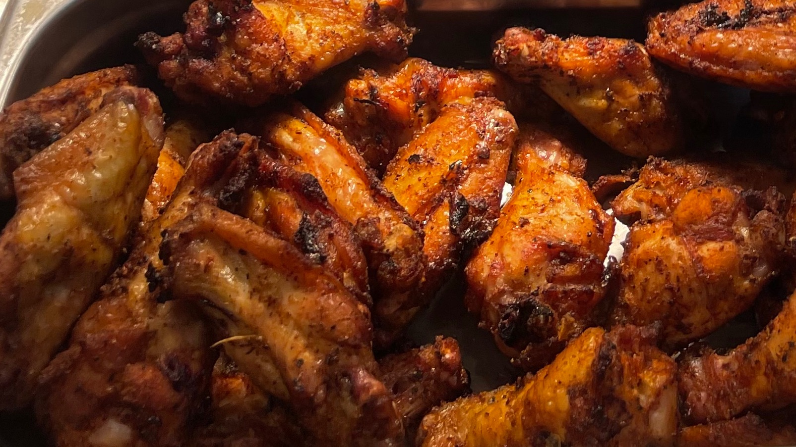 18 Smokes wings