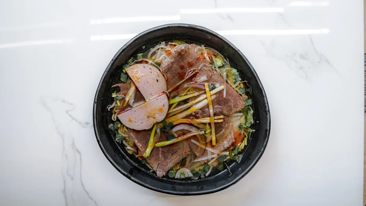 7. Bún Bò Huế 🌶️