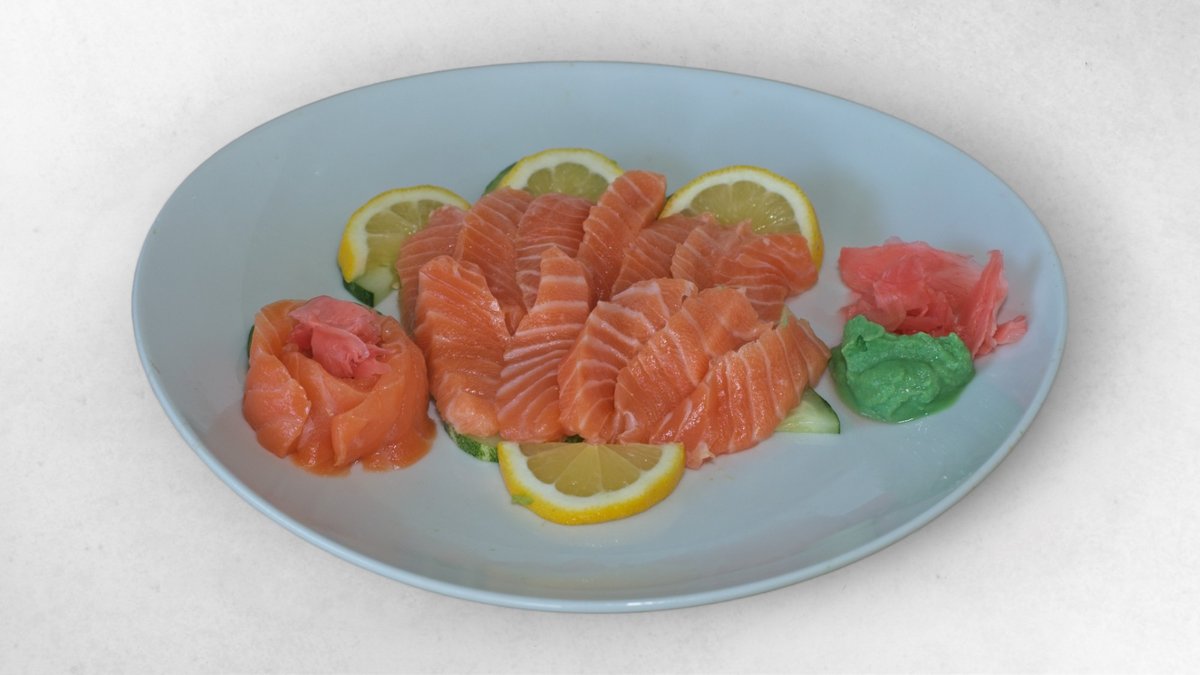 J17. Lachs Sashimi Teller