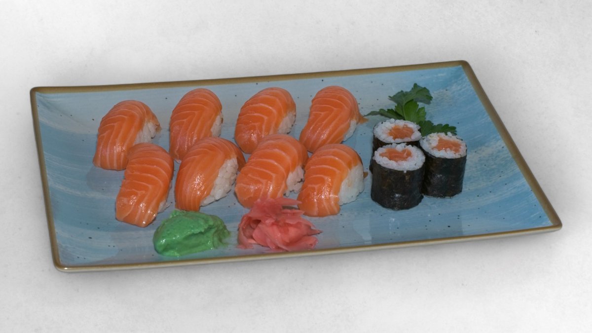 J7. Lachs Sushi Mittel