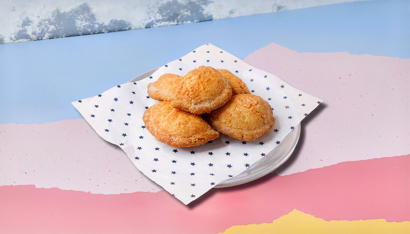 Custard Puff 5PC (990 kJ)