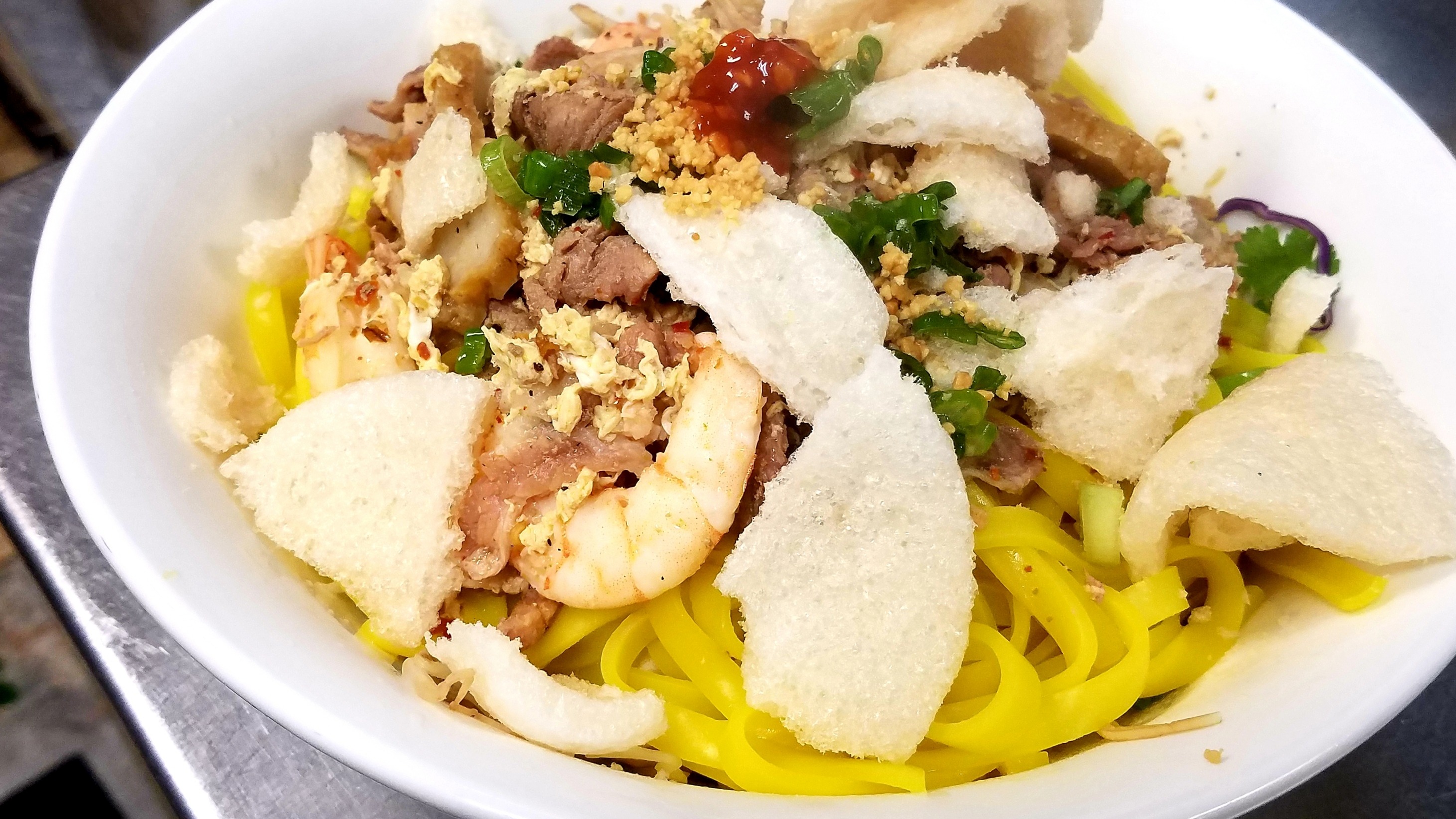 94. Mì Quảng