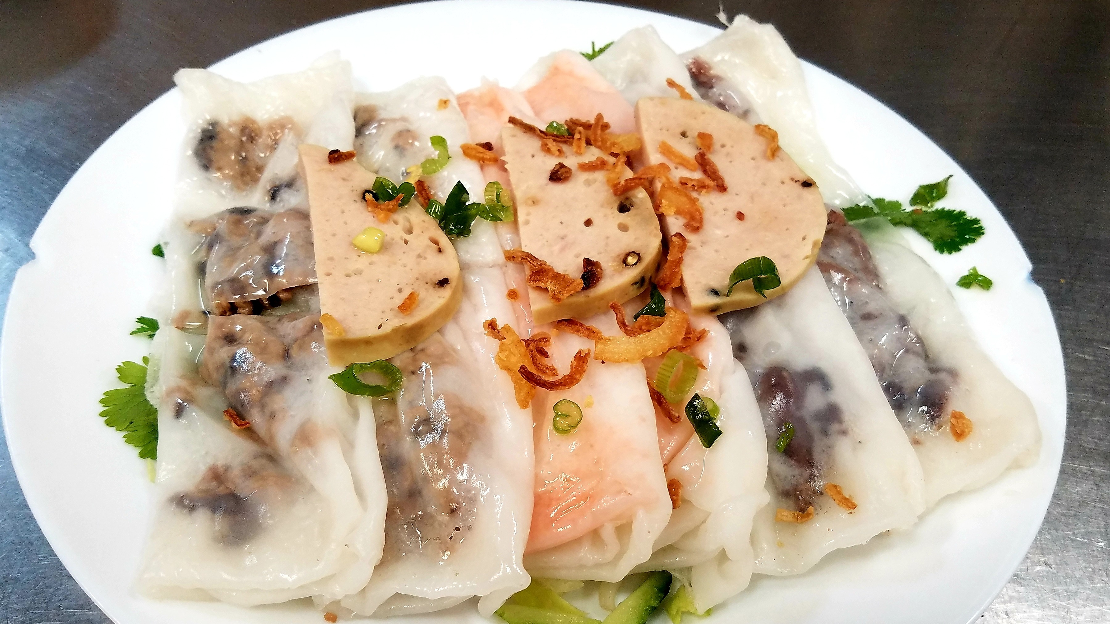 99. Bánh Cuốn Thập Cẩm