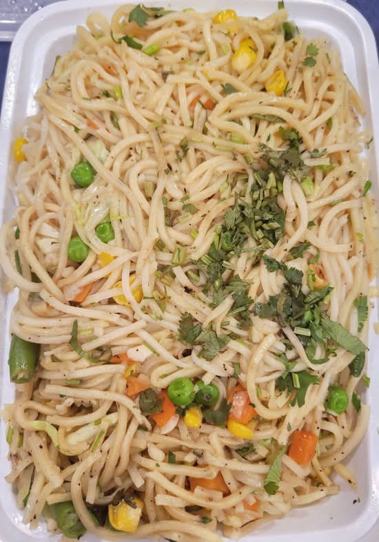 Veg Hakka Noodles