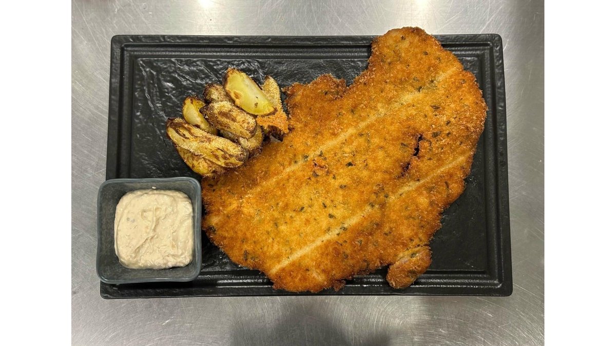 Cotlet de Porc a la Milanese / Cartofi Wedges cu Parmezan