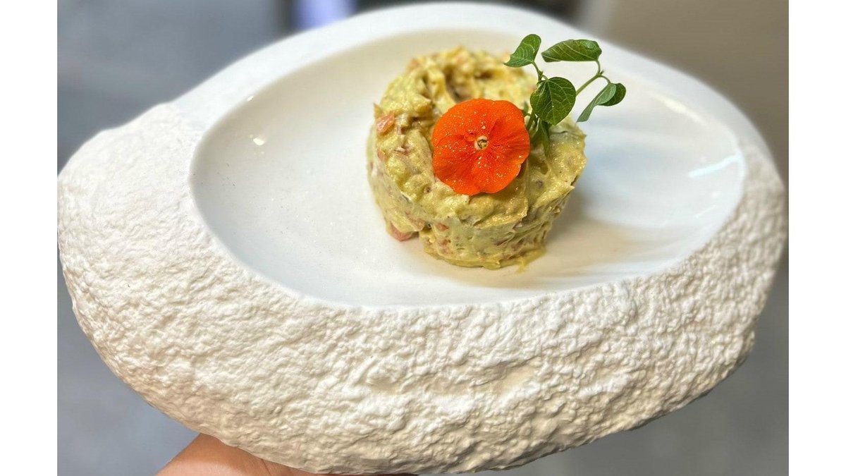Guacamole and Pita Bread