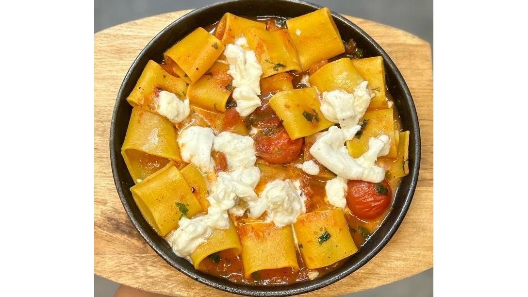Paccheri con Pomodoro, Basilico and Mozzarela di Bufala
