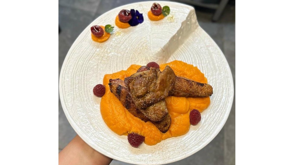 Piept de Rata / Foie Gras / Puree de Cartofi Dulci / Smeura Proaspata