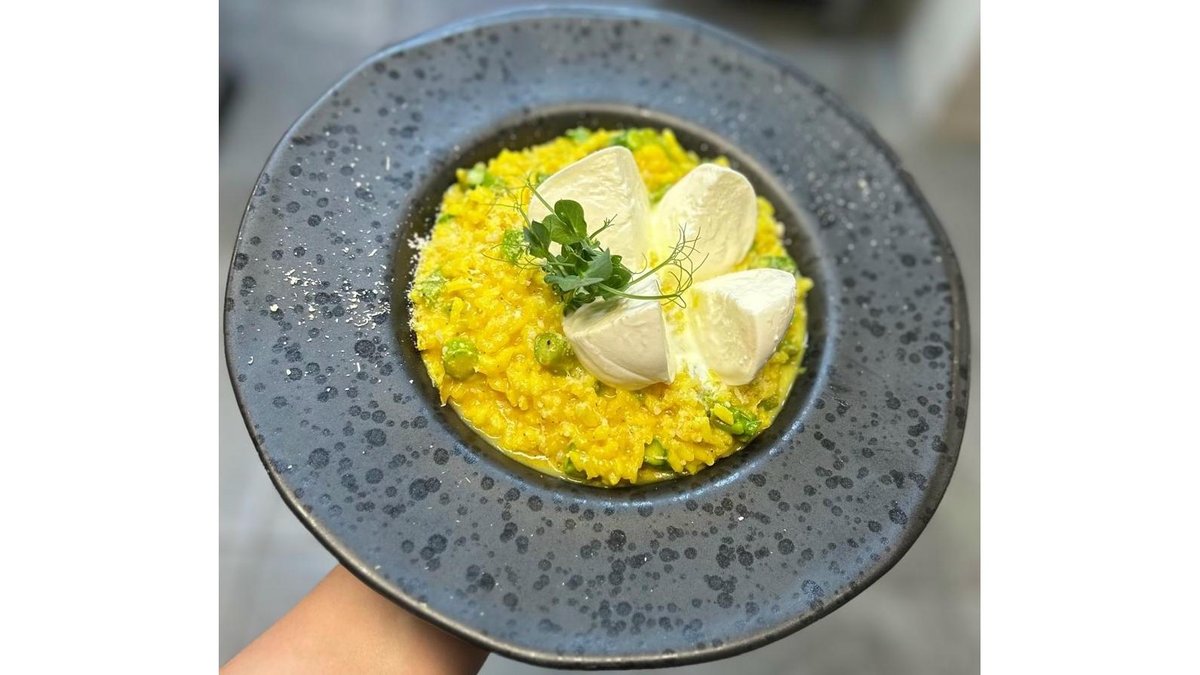 Risotto con Zaferano / Asparago and Mozzarella di Bufala