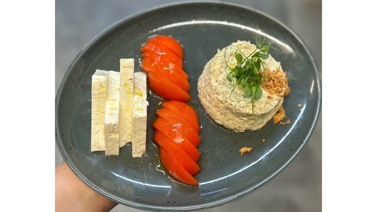 Salata de Vinete cu Rosii and Branza
