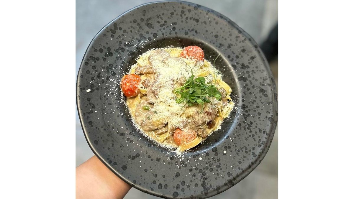 Tagliatelle Ai Funghi Porcini / Filetto di Manzo / Chiodini and Olio al Tartuffo