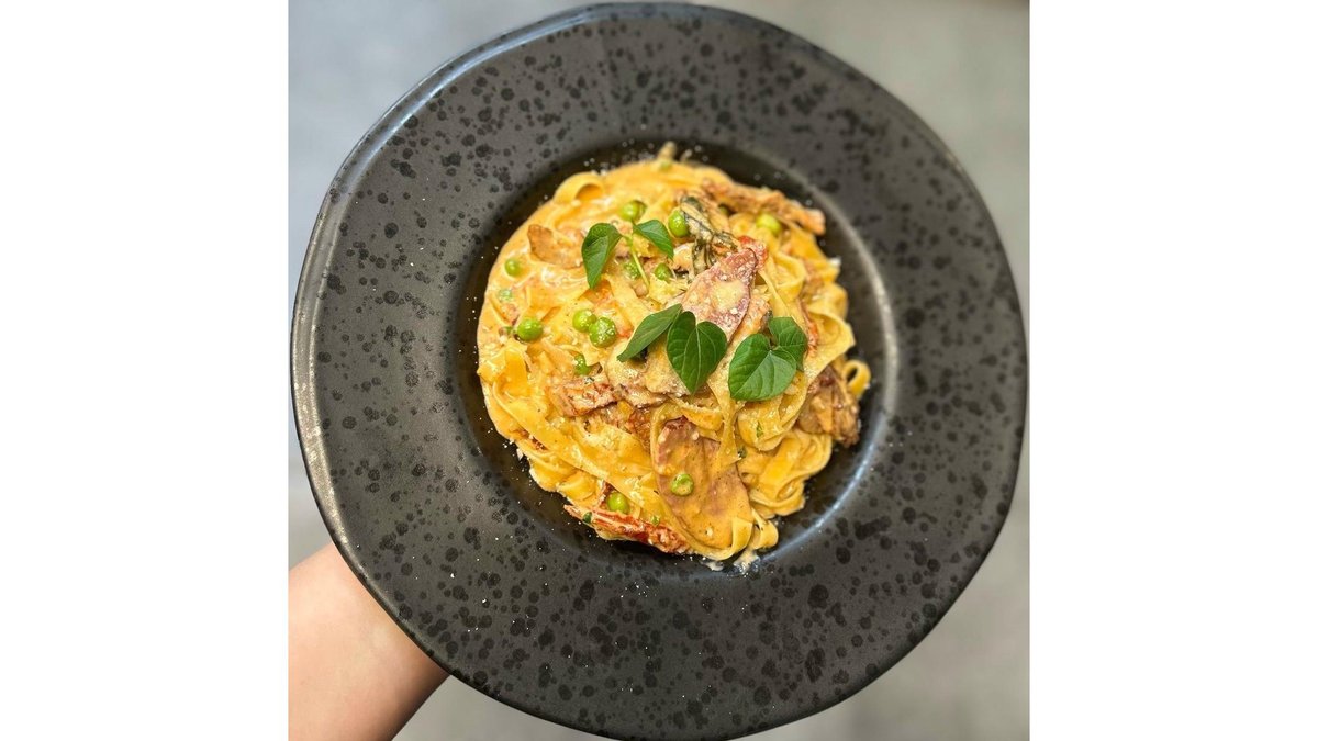 Tagliatelle cu Piept de Rata Afumat
