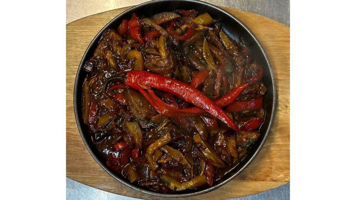 Tigaie Picanta de Vita / Legume