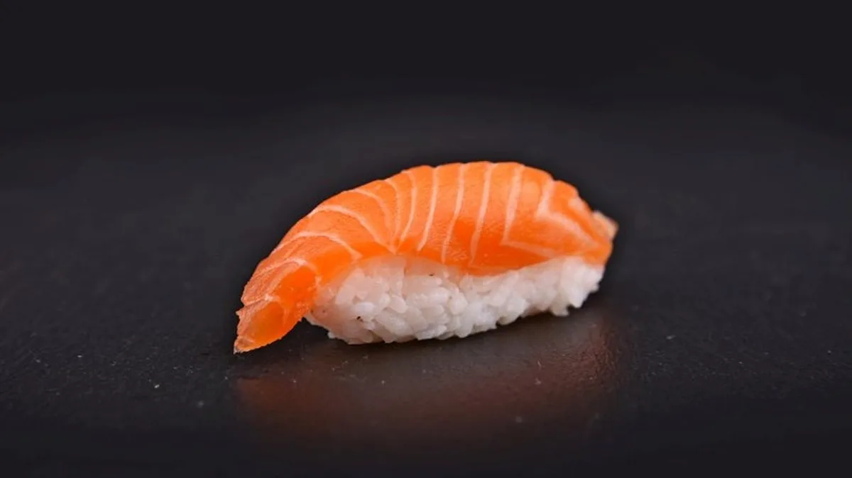 Lazac nigiri
