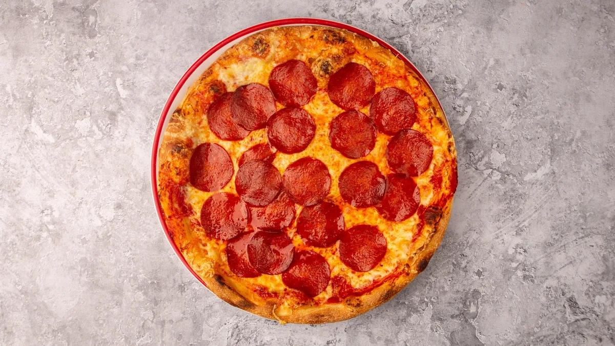 Szalámis Pizza