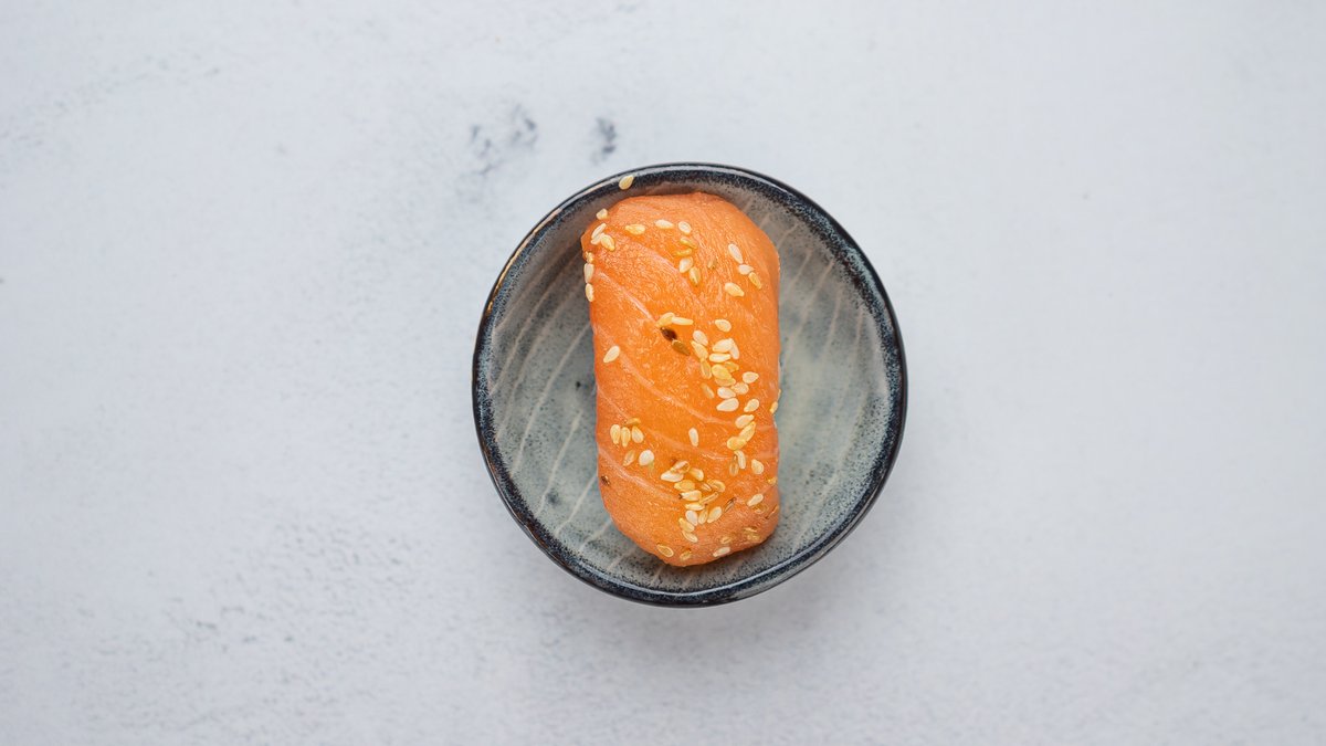 Lax Nigiri