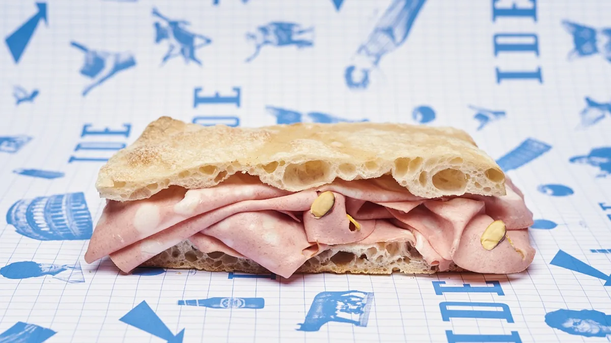 MORTADELLÁS FOCACCIA