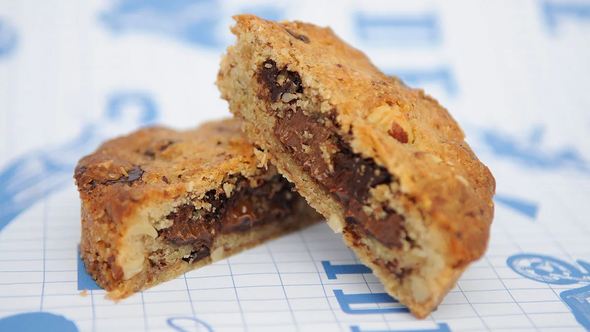 NUTELLÁVAL TÖLTÖTT ÓRIÁS COOKIE