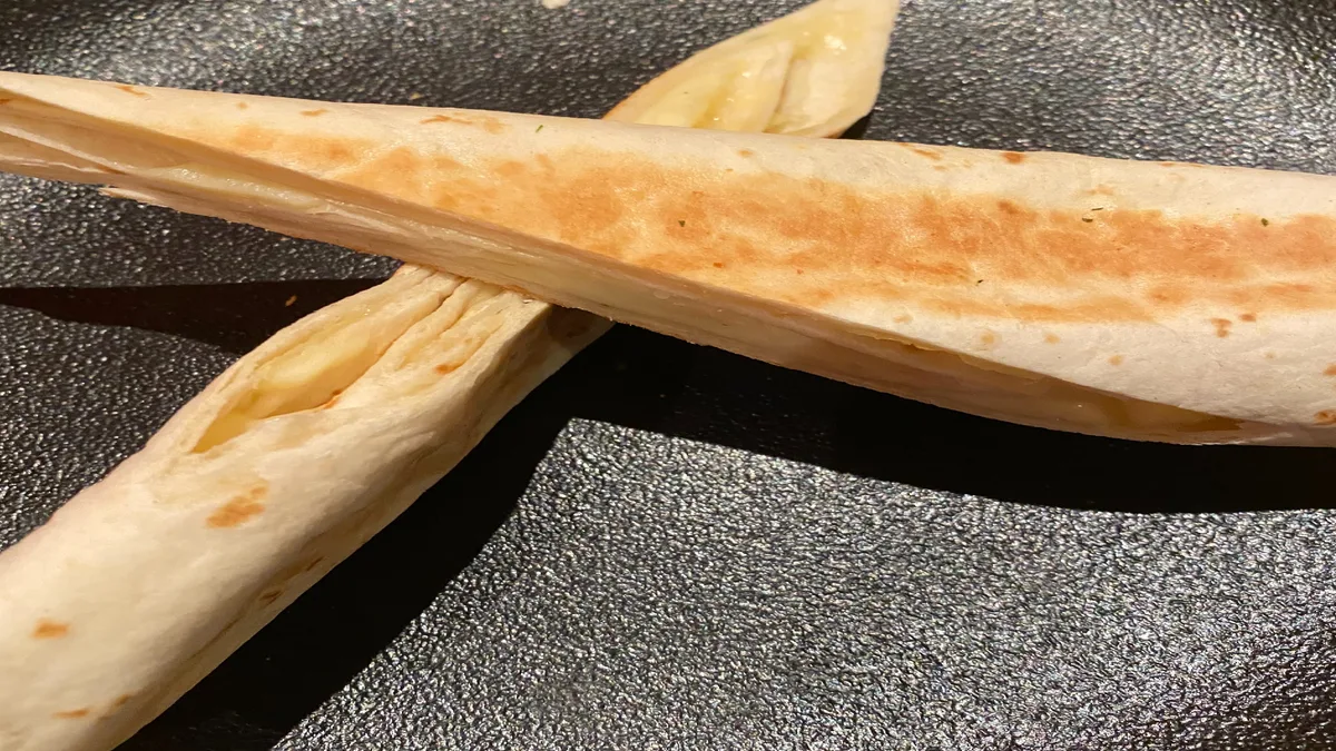 Sajtos tortilla tekercs (léc)