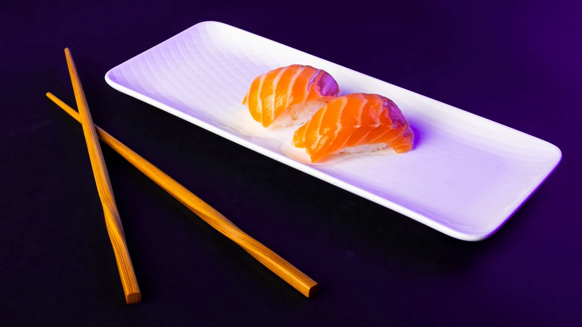 Salmon nigiri 90g