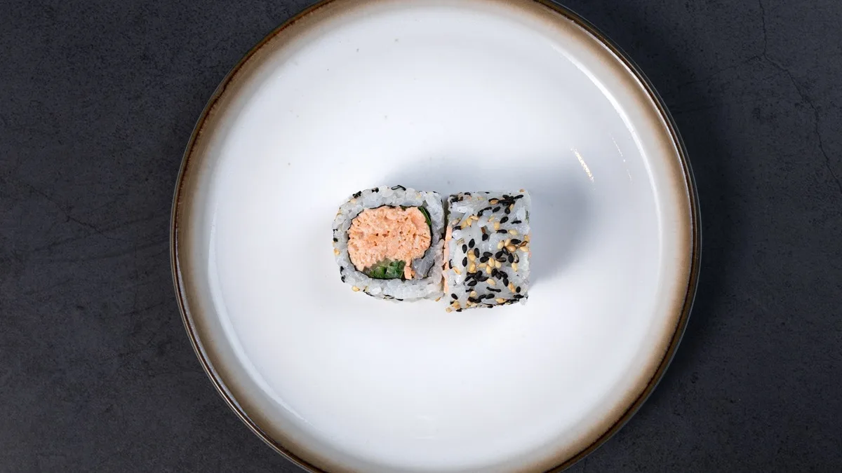 Uramaki Grilled Salmon Roll