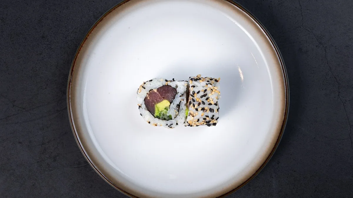 Uramaki Spicy Tuna Roll