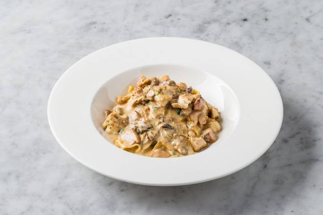 Pappardelle alla Norcina con Pollo