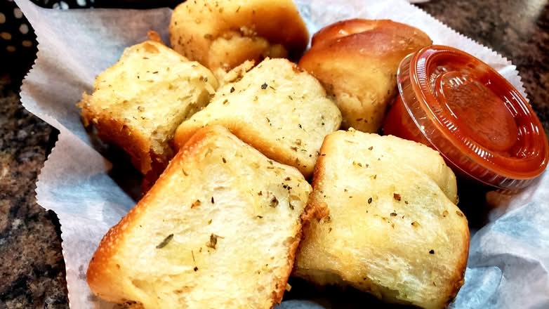 Garlic Knots - 6PC