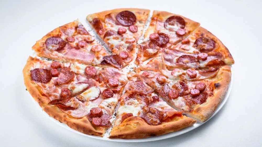 Pizza carnivora