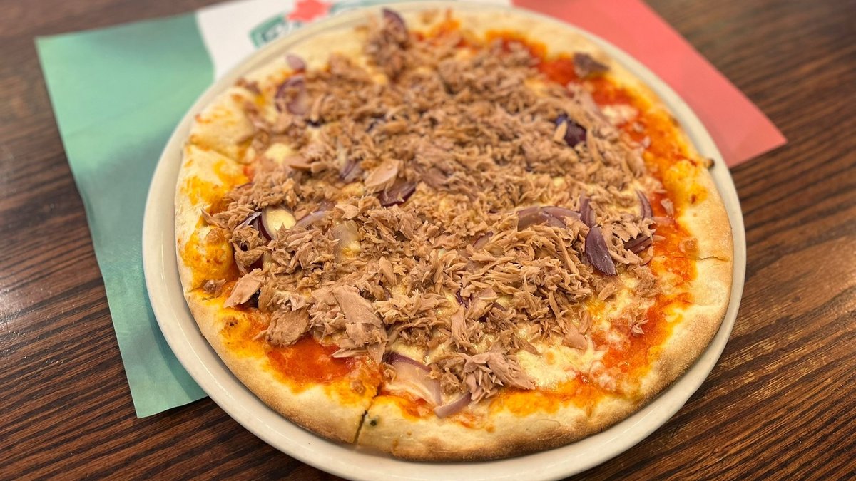 Pizza Tonno and Cipolla