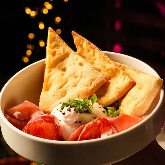 Focaccia Burrata e Prosciutto