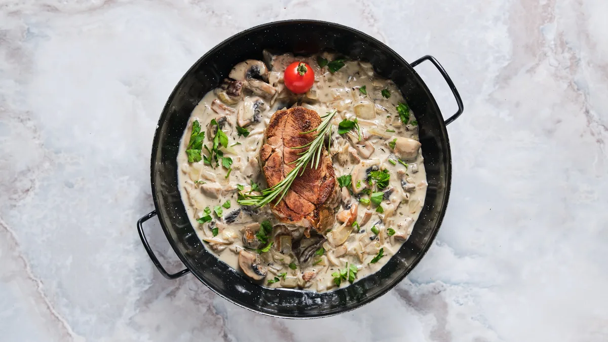 Tarja steak erdei gombamártással