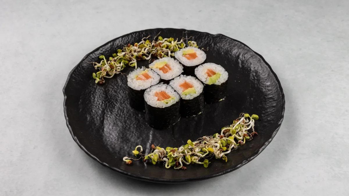 Hosomaki Sake - avocado