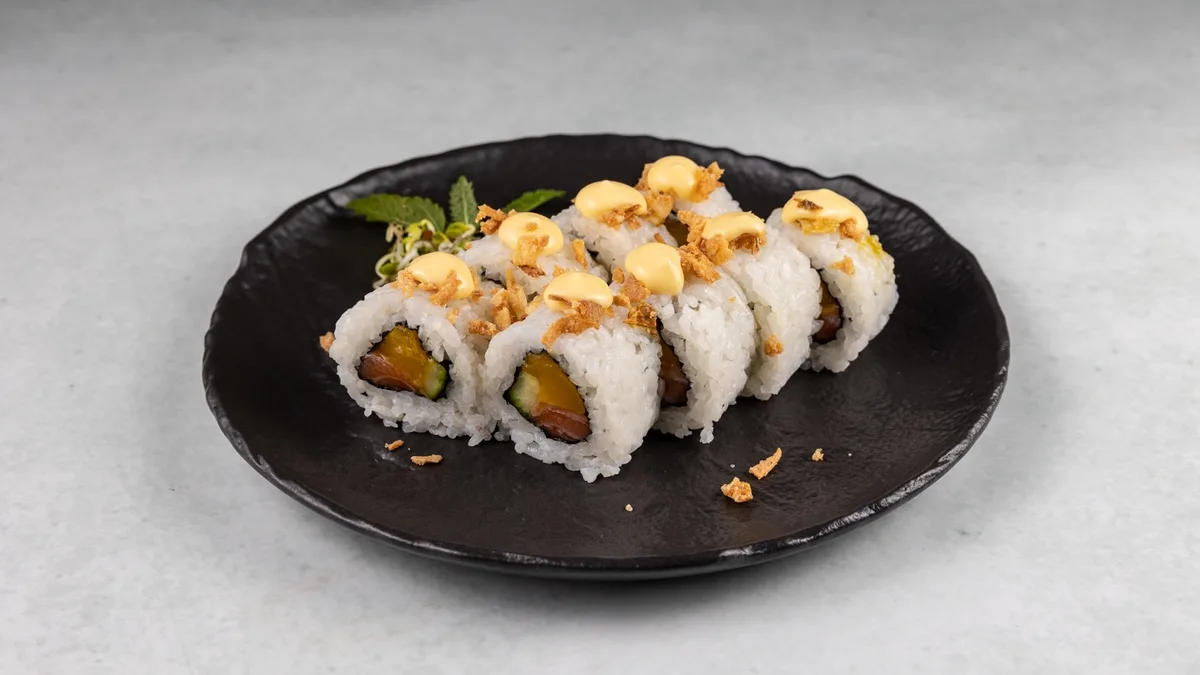 Sweet Mango roll