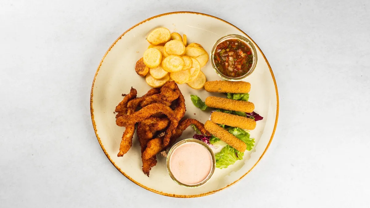 Mozzarella sticks in sticky fingers